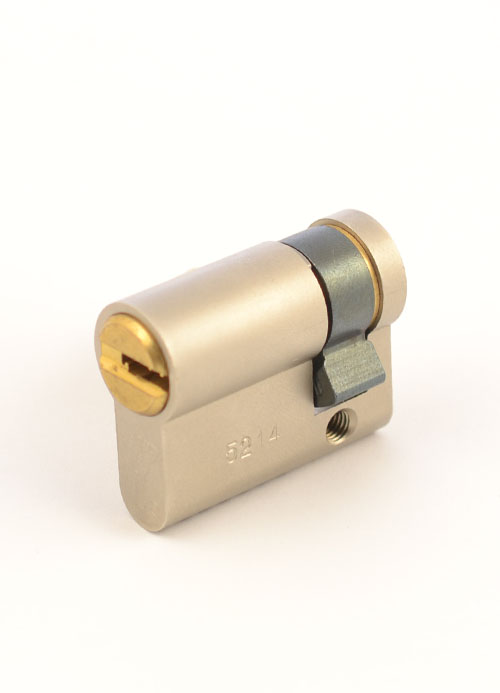 Фото Циліндр MUL-T-LOCK DIN_HALF_K     7x7 79,5 NST 70x9,5   CAM30   3KEY DND77_GREY 0767 в інтернет-магазині locksmaster.com.ua